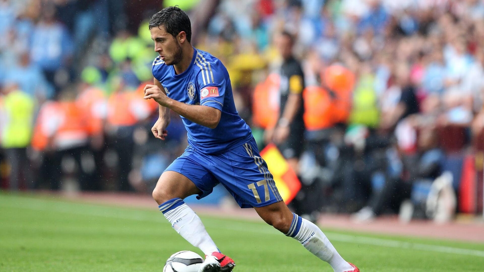 中国香港队的未来发展：如何通过国际化战略走向世界，香港队伍