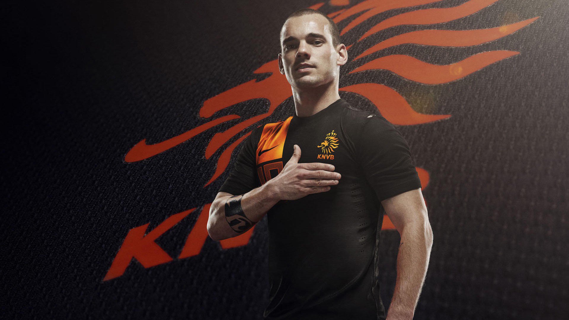 比赛临场调整成败手各队教练斗法精彩，大赛前夕,教练员喋喋不休地嘱咐